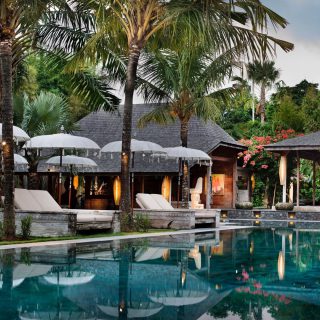 Villa Kayu, meaning “The Elegant”, is inspired by wood, which flows seamlessly from the structure of the villas and the majestic statues gracing the grounds, to the lush and abundant gardens. Boasting a large swimming pool, Kayu was born to be enjoyed by family and friends.⠀ ⠀ #BlueKarmaVillas #BlueKarmaSeminyak #BlueKarmaOracleYacht #BlueKarmaSecrets #BlueKarmaWellness #BlueKarmaUbud #Umalas #Bali #PoolTime #BaliVillas #BaliDaily #ExploreBali #Wanderlust #TravelGram #BaliLiving